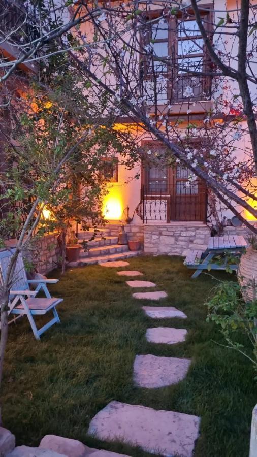 Sezgin Boutique Hotel Kuşadası Ngoại thất bức ảnh