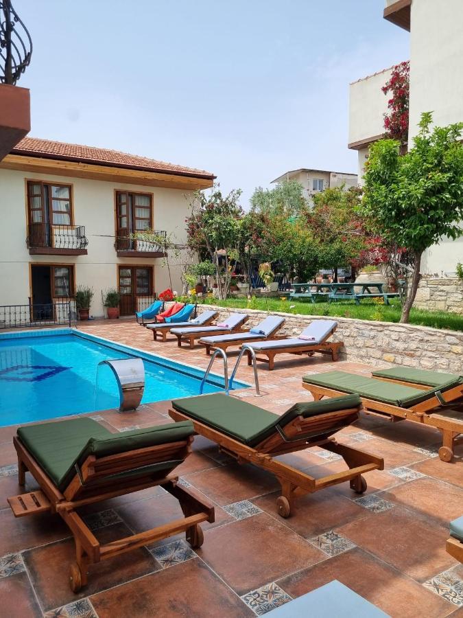 Sezgin Boutique Hotel Kuşadası Ngoại thất bức ảnh