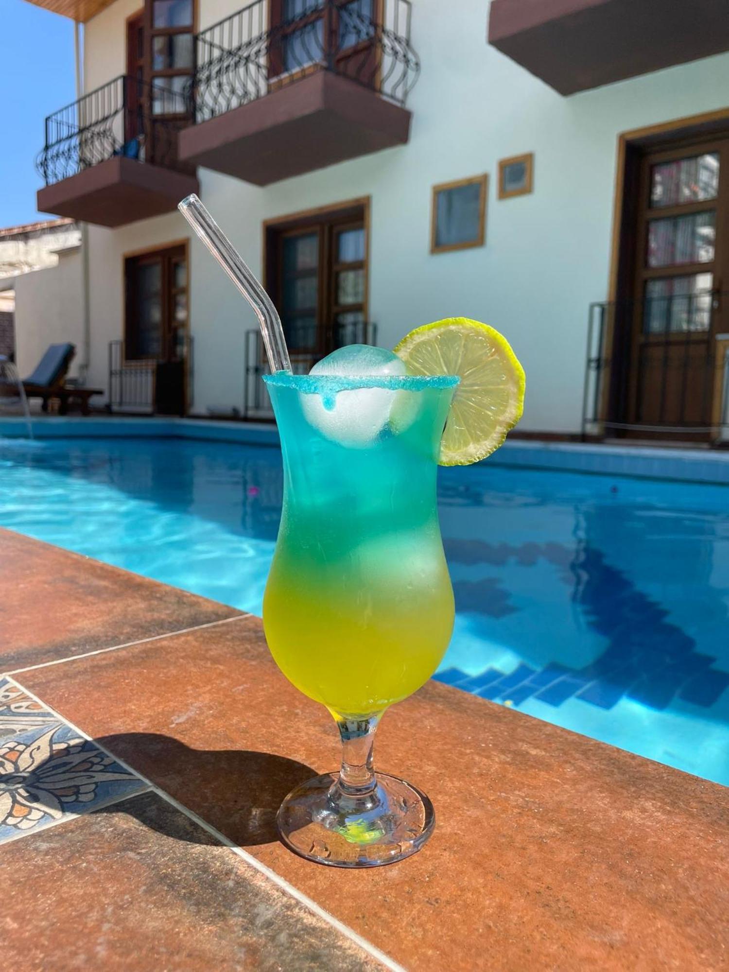 Sezgin Boutique Hotel Kuşadası Ngoại thất bức ảnh