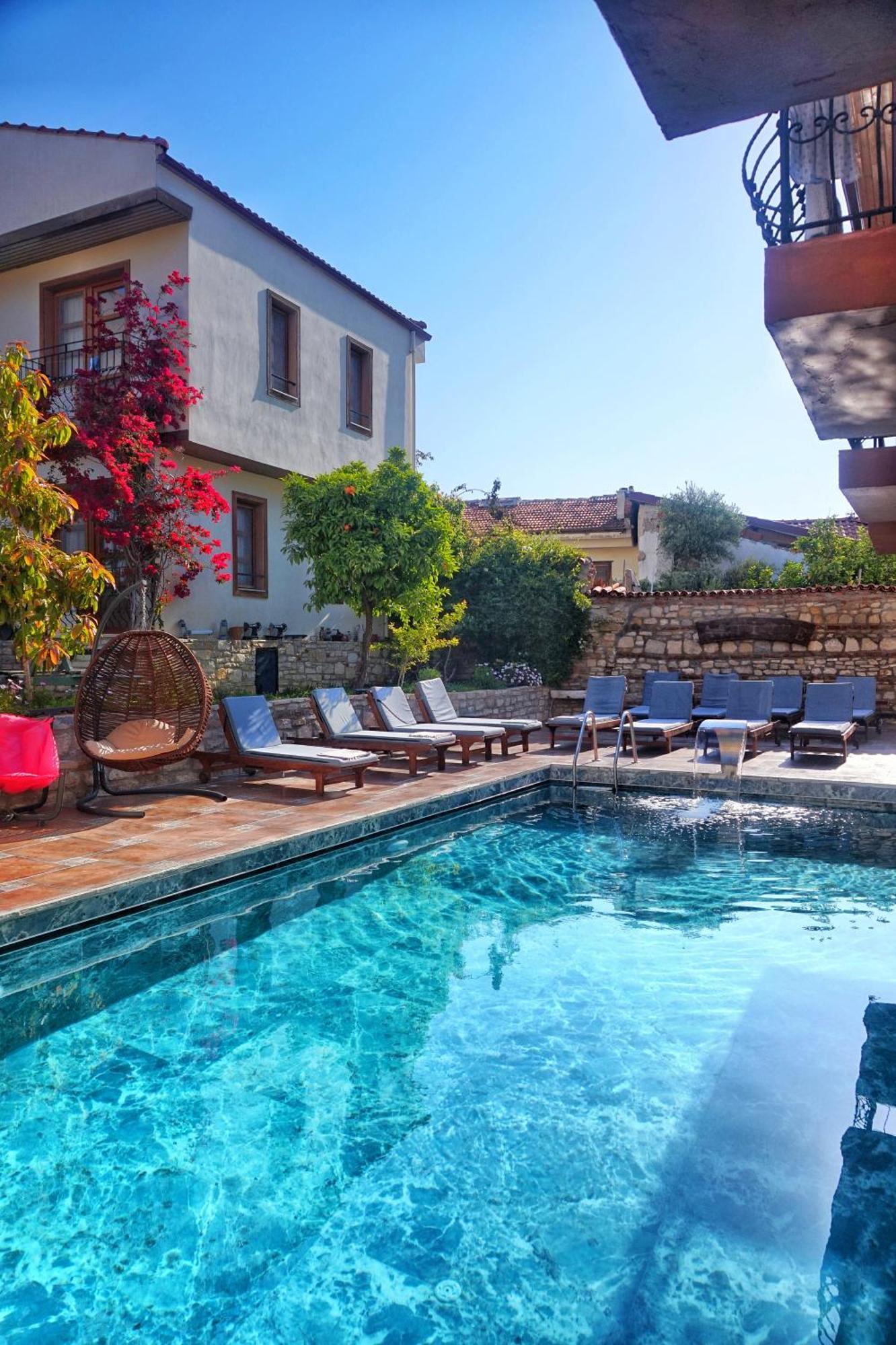 Sezgin Boutique Hotel Kuşadası Ngoại thất bức ảnh