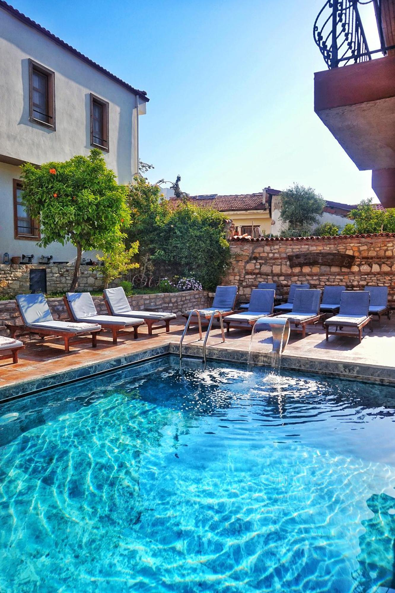 Sezgin Boutique Hotel Kuşadası Ngoại thất bức ảnh
